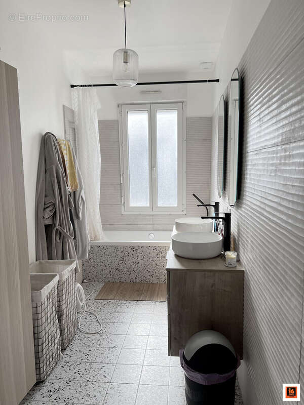 Maison à PUY-GUILLAUME