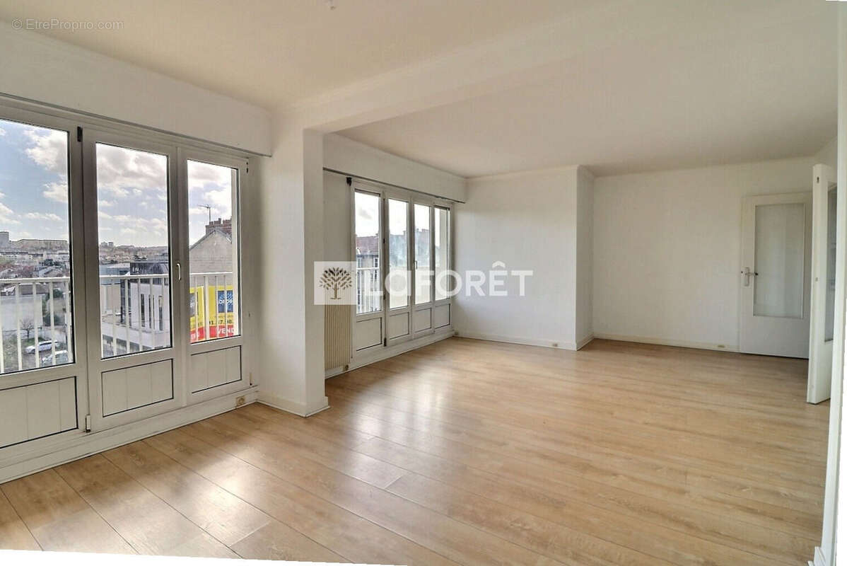 Appartement à RUEIL-MALMAISON