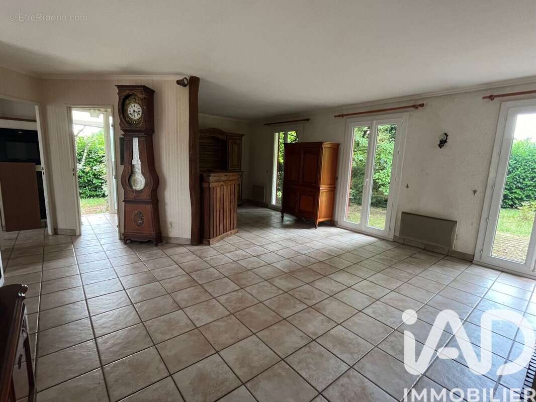Maison 147 m² à Selommes  - photo 6
