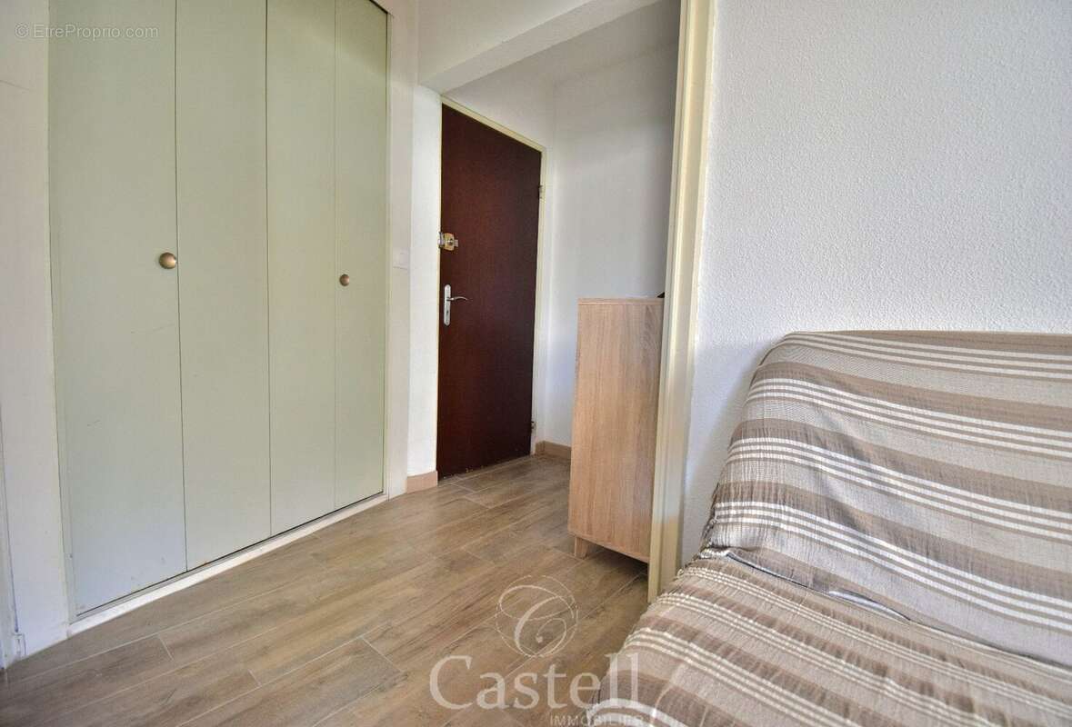 Magnifique appartement rénové en rez de jardin, à quelques pas du port.... - photo 10