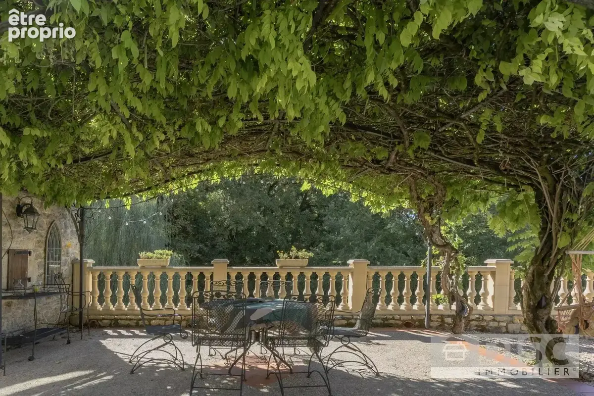 Propriété de charme avec piscine, jacuzzi et 7 hectares dans un environnement préservé - photo 19