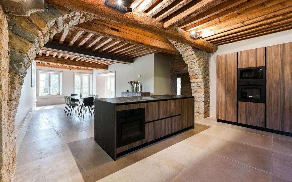 Hauteurs de Saint-Cyr-au-Mont-d'Or   Propriété de Maître de 340 m2 - 8 pièces 5 suites - photo 14