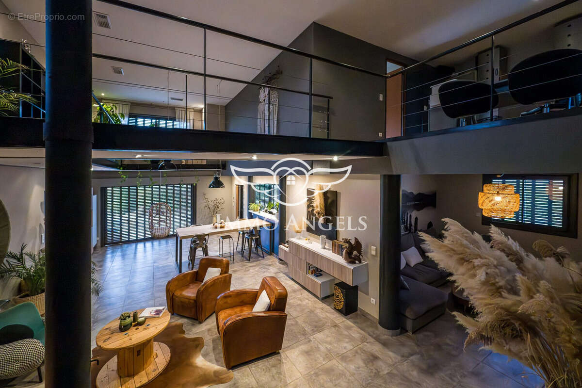 Maison à VAILHAUQUES