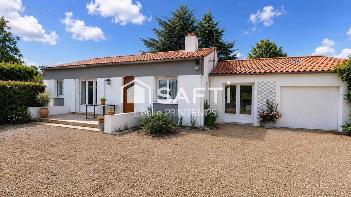 Photo 1 - Maison à LA CAILLERE-SAINT-HILAIRE