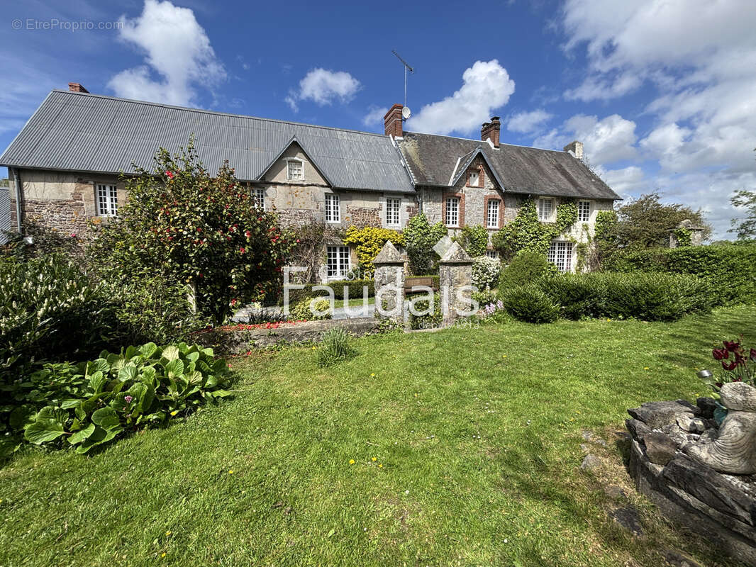 Maison à QUETTREVILLE-SUR-SIENNE