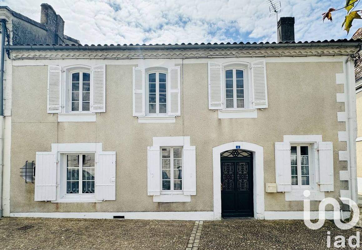 Photo 1 - Maison à NEUVIC