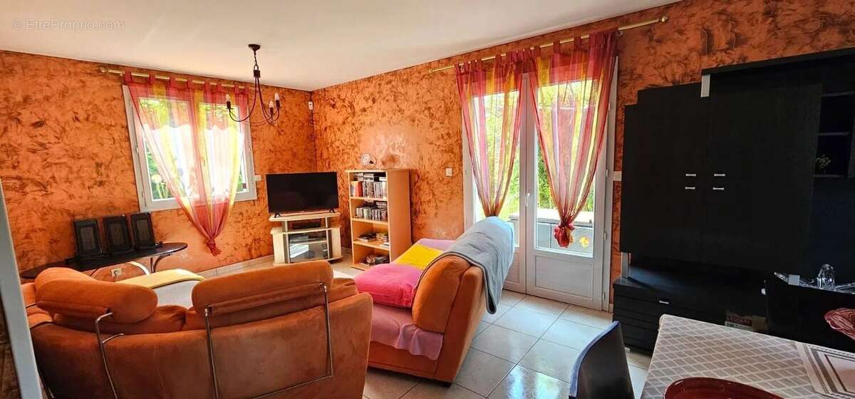 Maison à SAINT-MAURICE-DE-REMENS