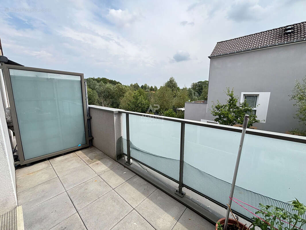 Appartement St Ouen L'aumone 4 pièce(s) 75.54 m2 - photo 6