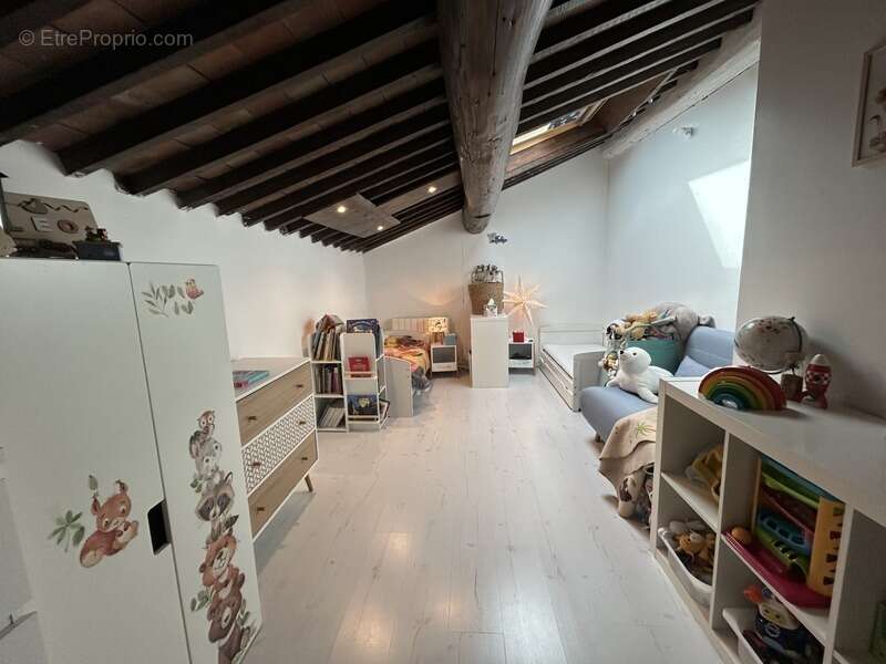Appartement à SEPTEMES-LES-VALLONS