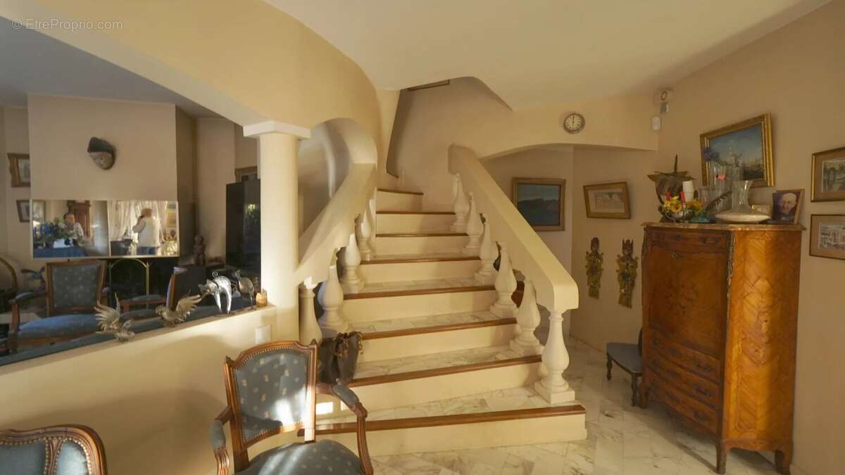 Maison à LE ROURET