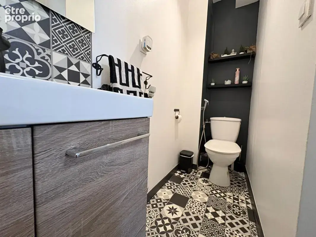 Maison familiale ,idéalement située en parfait état - photo 6