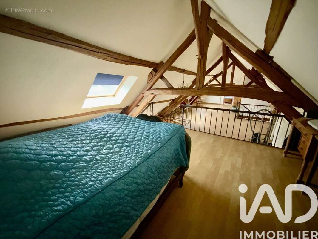 Maison 206 m² à Evry  - photo 9