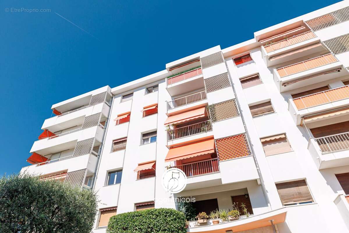Nice cimiez // avenue georges v : appartement traversant / rénové / meublé / terrasses - photo 25