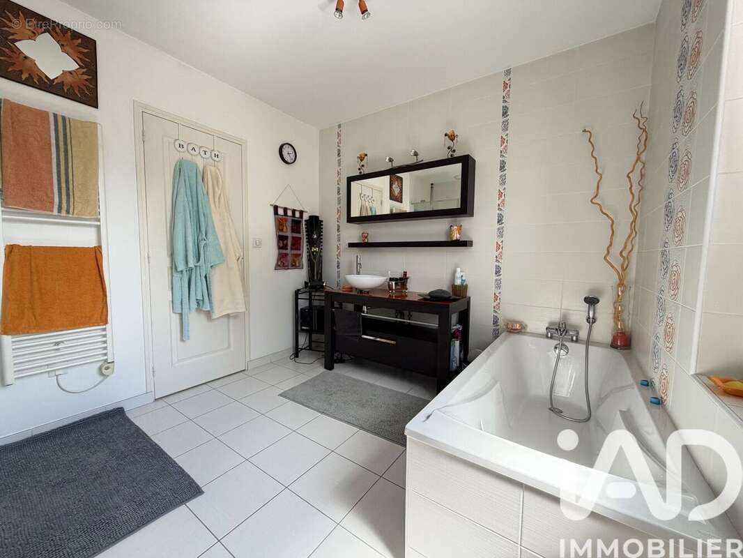Photo 9 - Maison à COULAINES