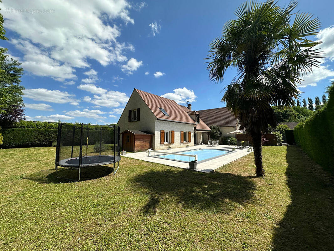 Maison à MAGNY-LE-HONGRE