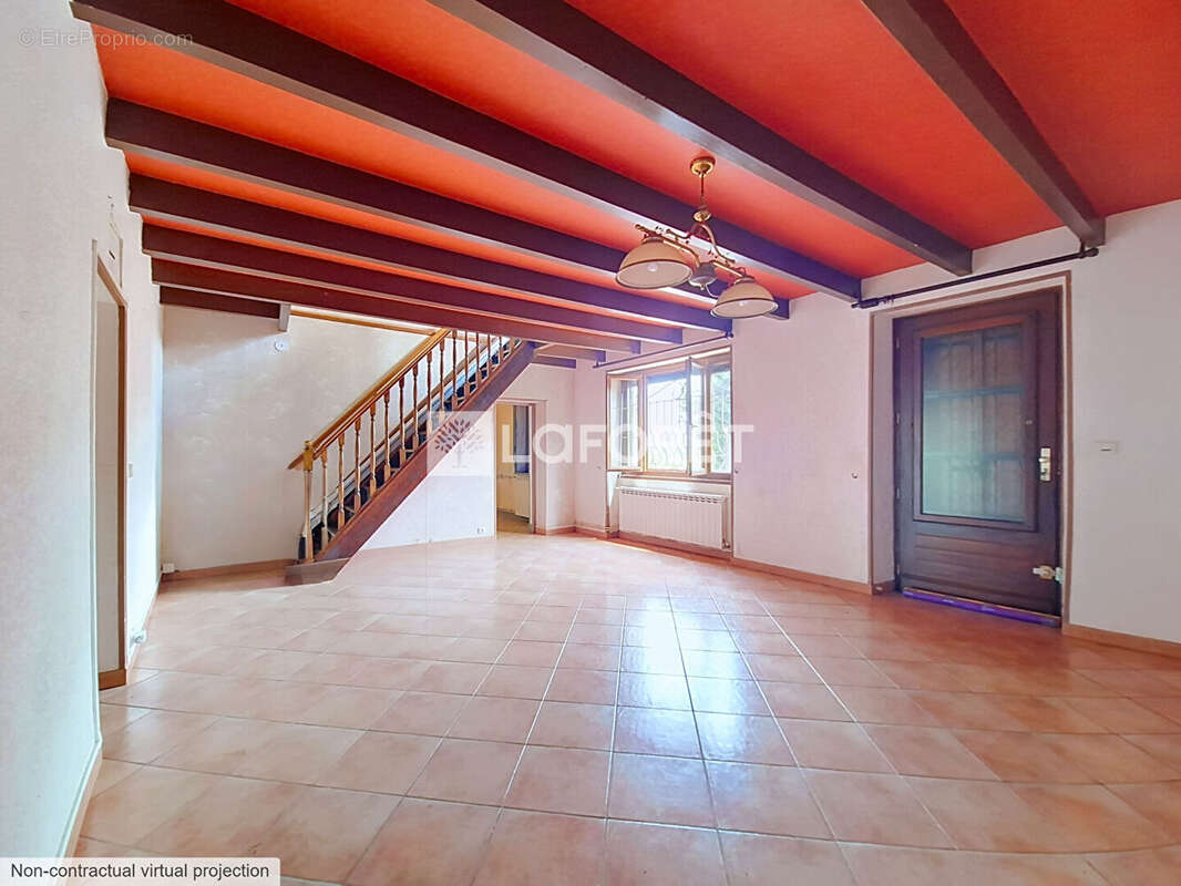 Maison à SAINT-MARTIN-LACAUSSADE