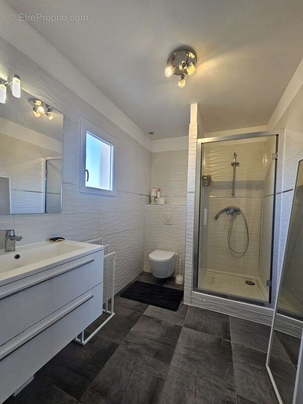 Grande maison composée de 2 appartements - 34400 - Lunel - photo 16