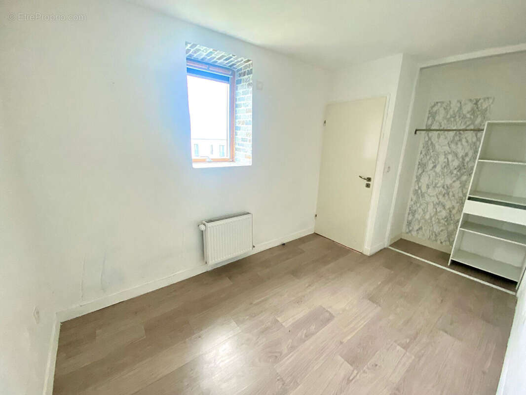 Appartement à SARTROUVILLE