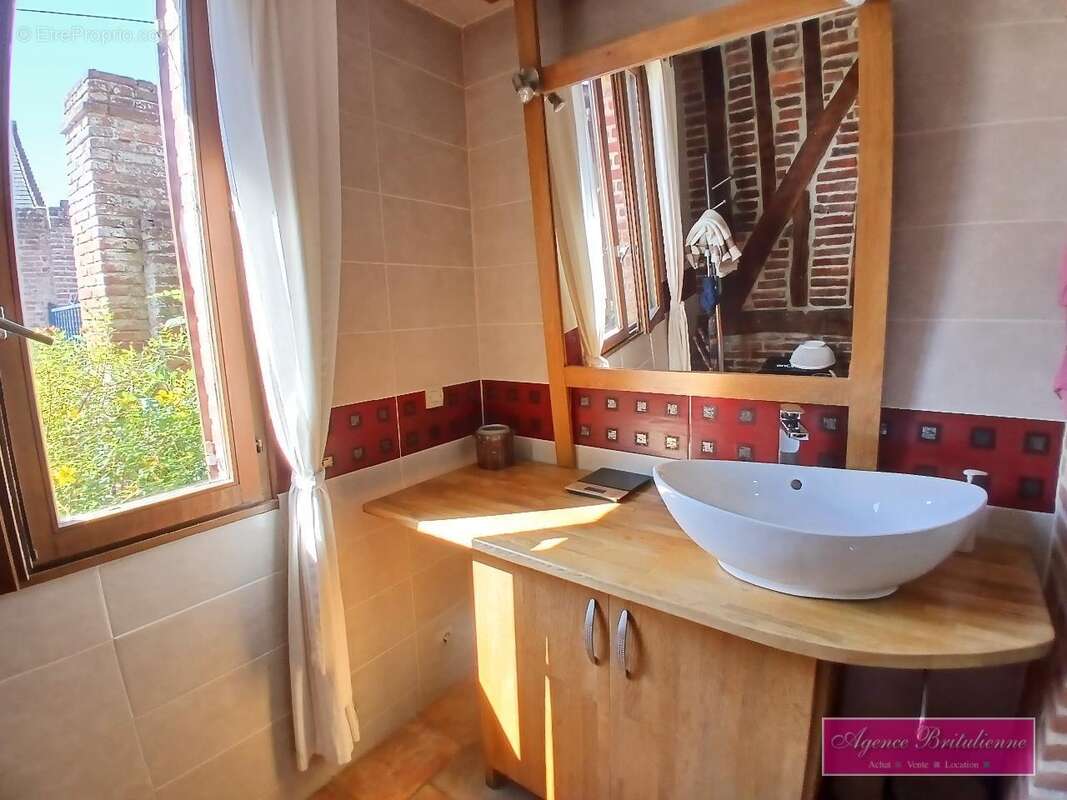 Maison 202 m² à Montreuil-Sur-Breche  - photo 5