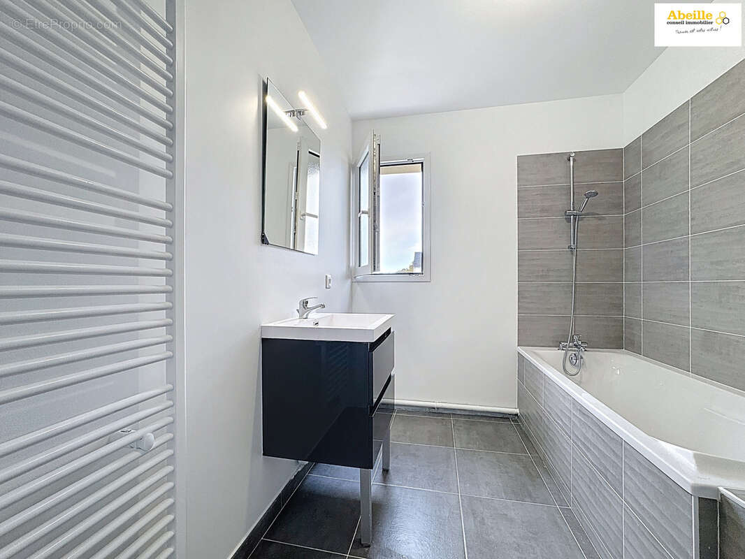 Maison à SAINT-CHERON