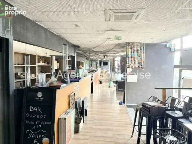 Bien immobilier à vendre à Bordeaux (33300) - photo 1