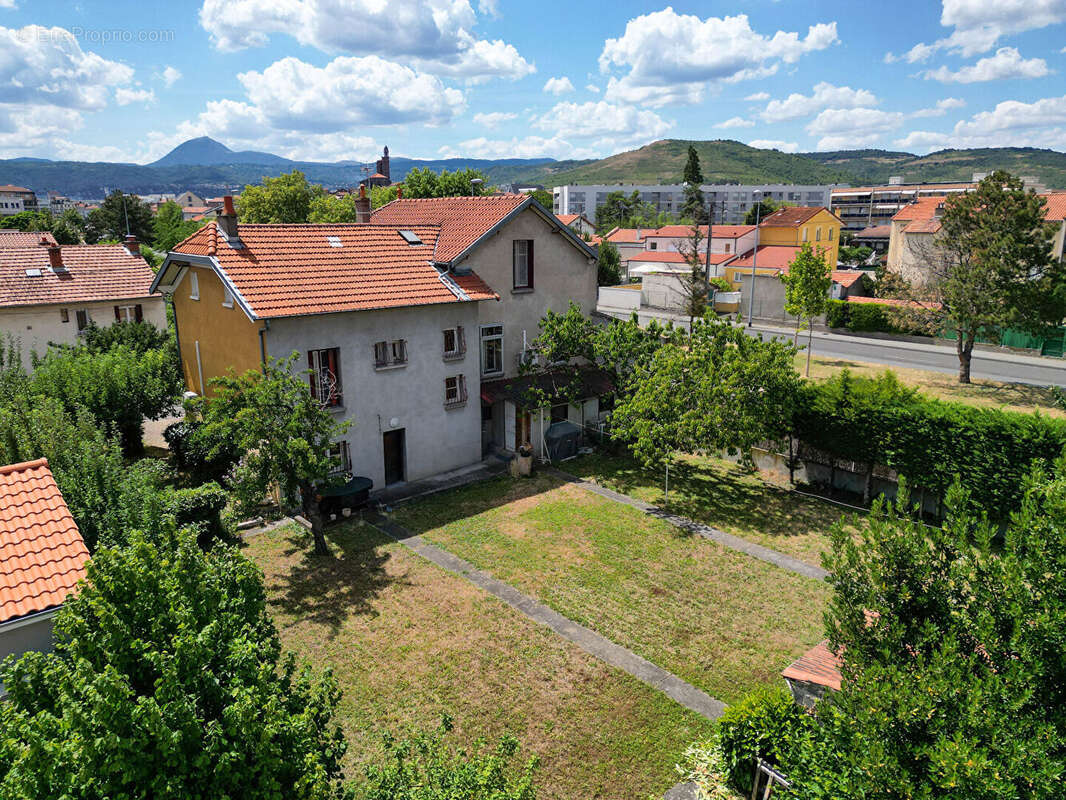 Maison à CLERMONT-FERRAND