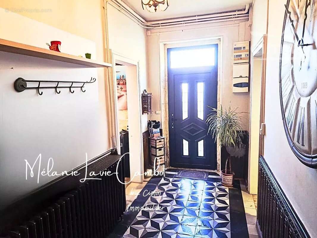 Appartement à SAINT-YZAN-DE-SOUDIAC