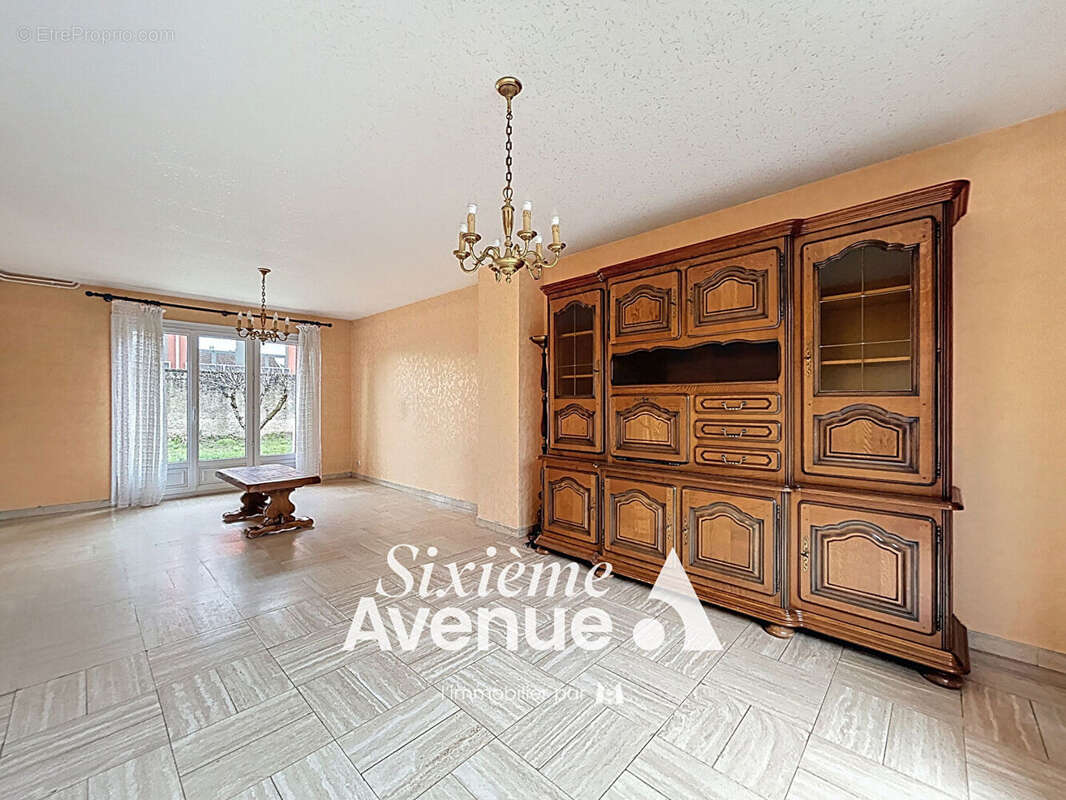 Maison à VAULX-EN-VELIN