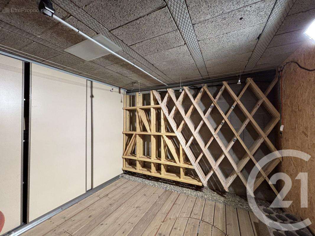 Maison à CHAILLAC-SUR-VIENNE