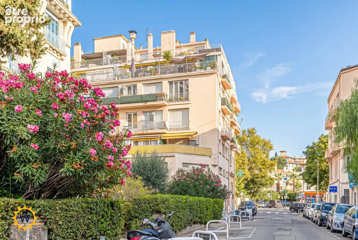 Rare T2 esprit loft de 51,30 m² avec terrasse plein ciel de 35 m² et vue panoramique sur Nice et ses collines - photo 13