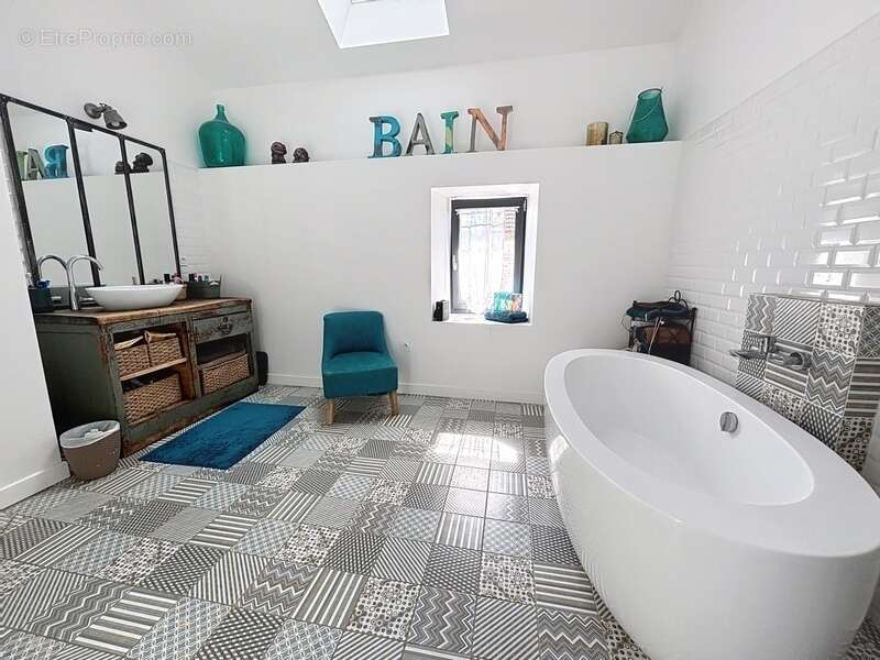 Maison à SAINT-MARCEL-BEL-ACCUEIL