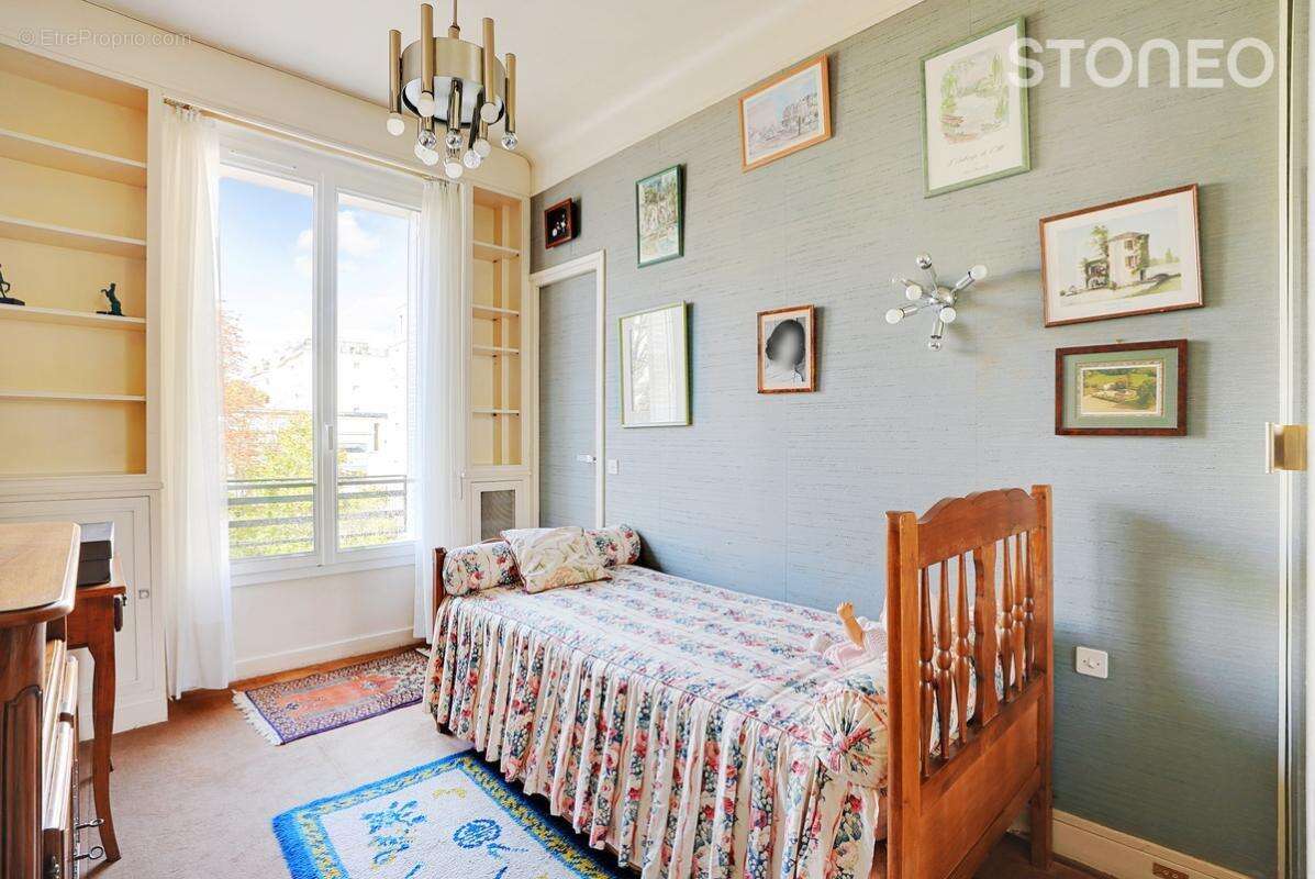 Appartement à NEUILLY-SUR-SEINE