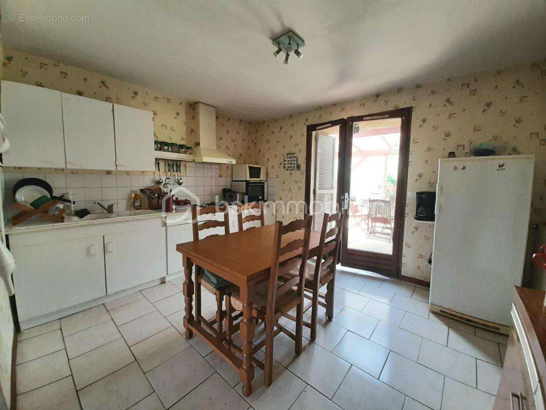 Maison à SAINT-CYR