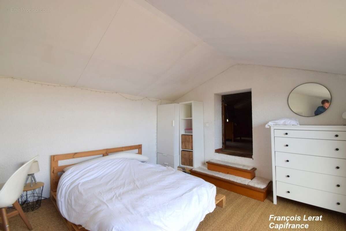 Maison à vendre 7 pièces MANOSQUE (04) - Quartier La Rochette - 169 m² habitable - 4 chambres - Piscine - Garage - 647 000 € hon - photo 15