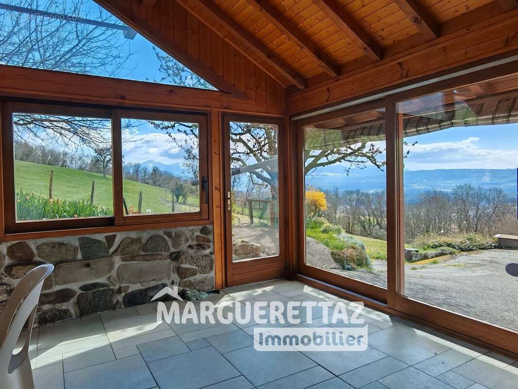 Maison à CRANVES-SALES