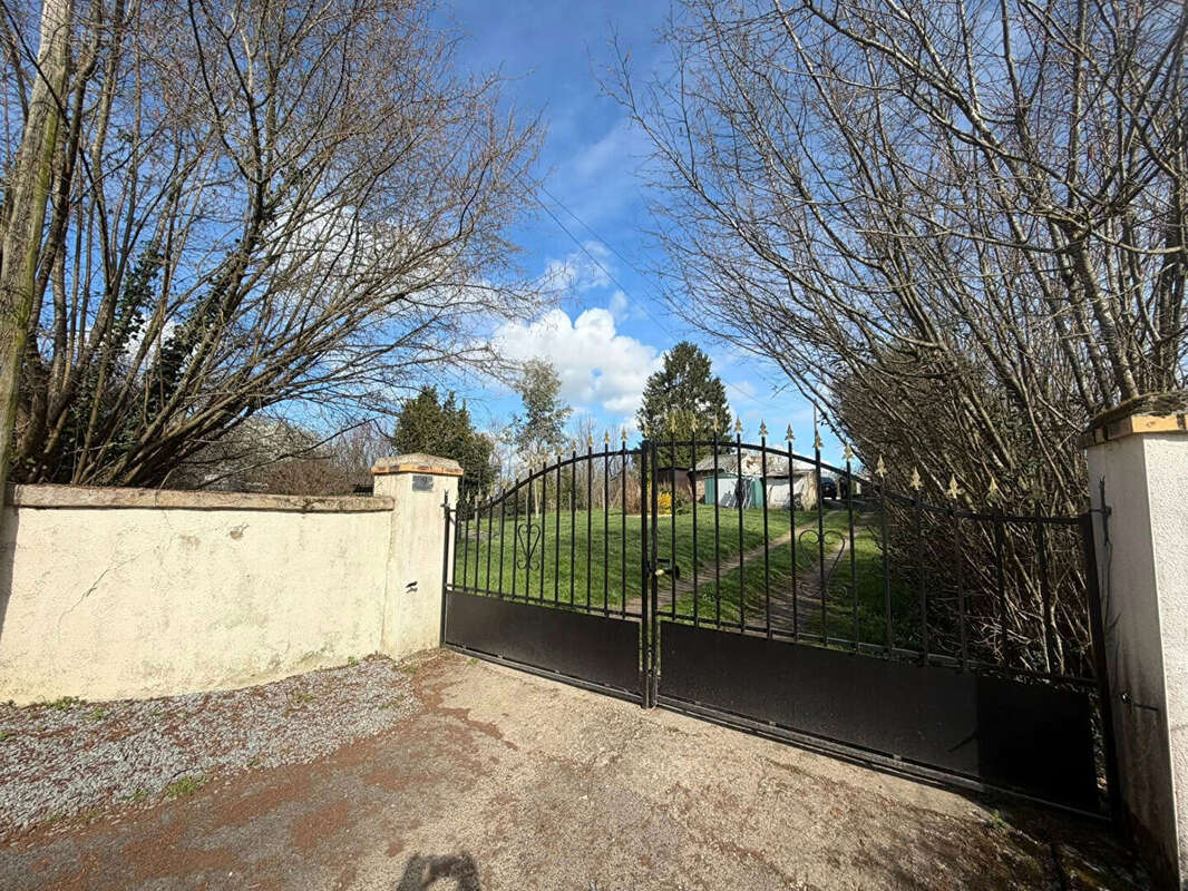 Maison à LE DORAT