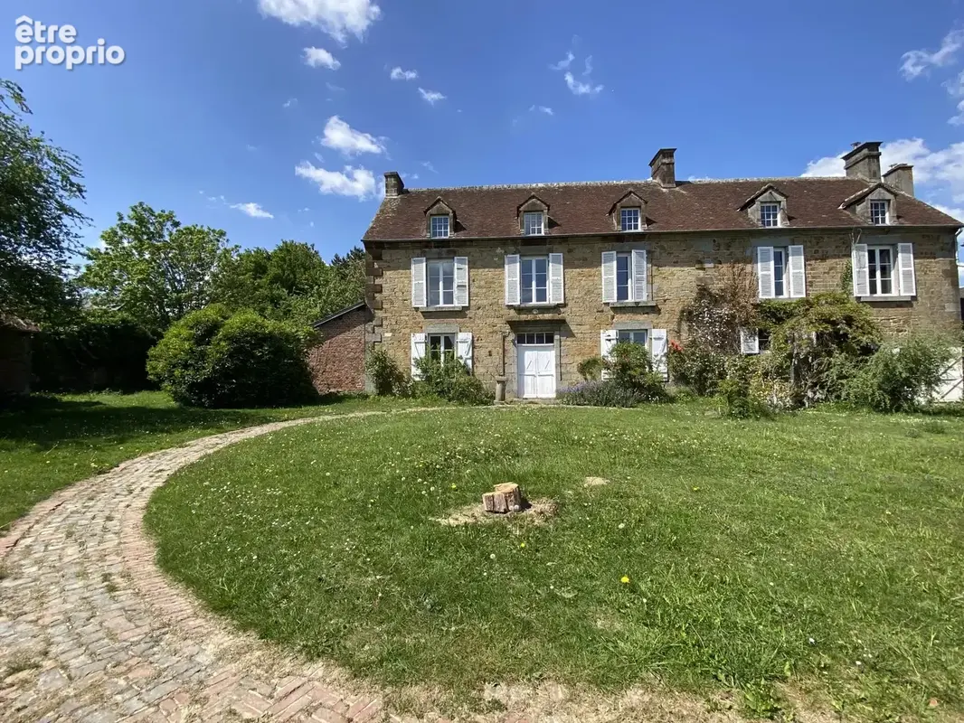 Photo Maison à Carrouges au prix de 294 000€