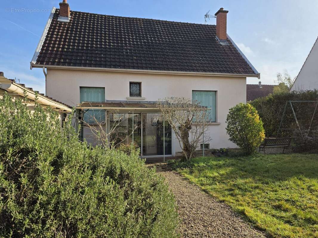 Maison à CHENOVE