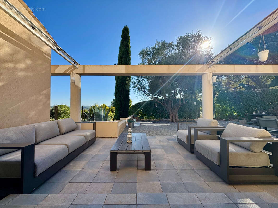 Maison à VAILHAUQUES