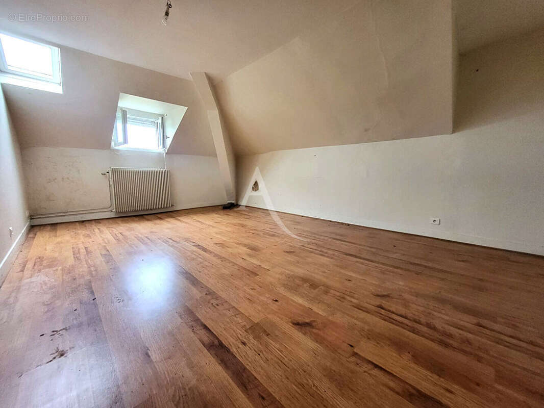 Appartement à MOUSSEAUX-LES-BRAY