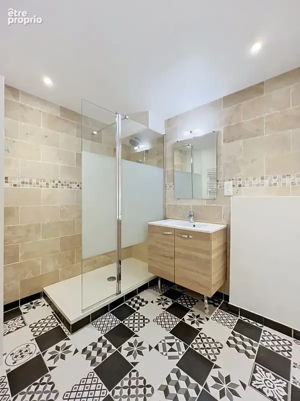 Appartement rénové   4 chambres   Centre-ville - photo 11
