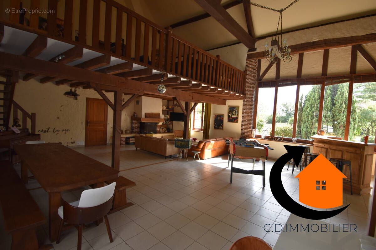 Maison à CHAMPROND-EN-GATINE