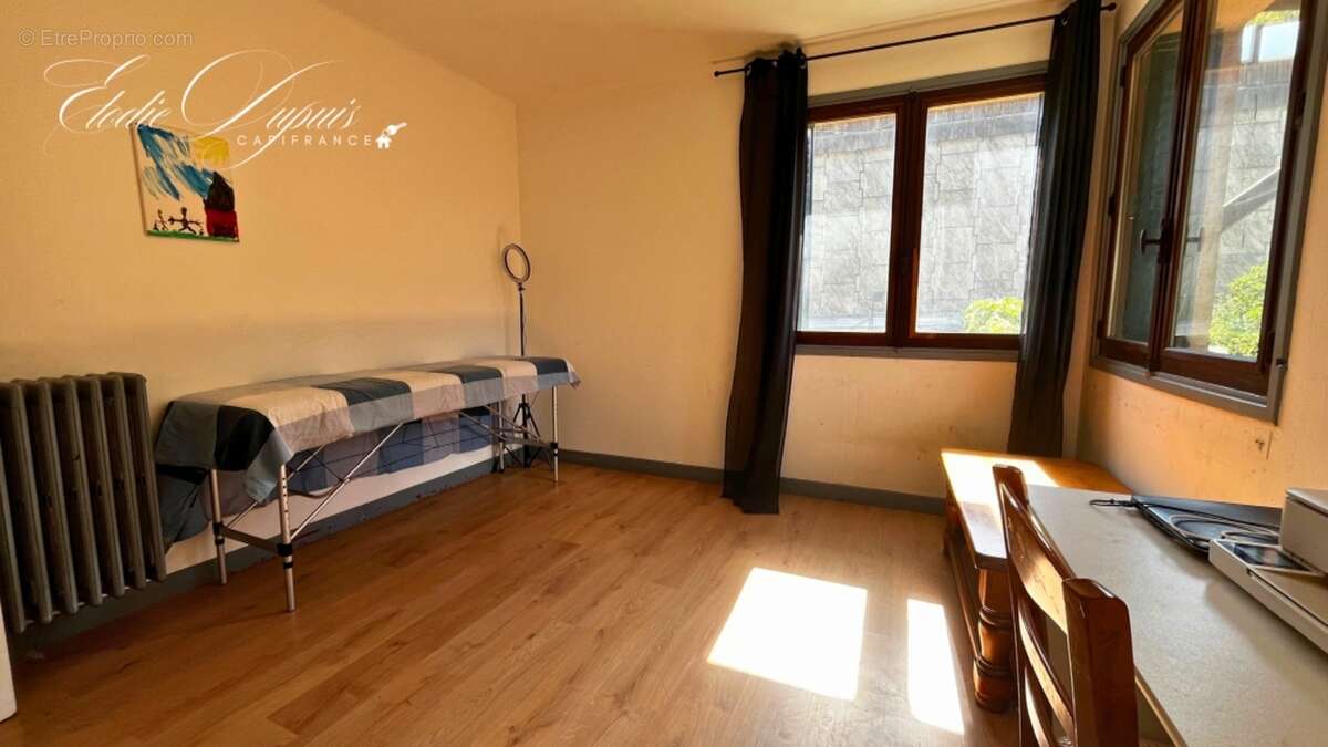 Maison familiale 4 chambres  95m²  et 199 m2 au sol à Saint-Michel-de-Maurienne - photo 10