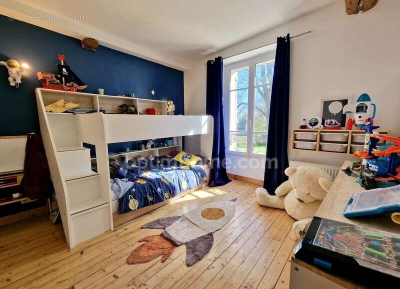 Maison à AVRAINVILLE