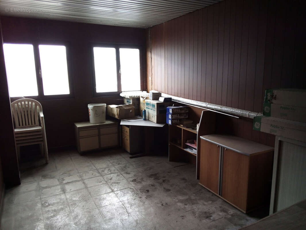 A vendre prix mini - entrepôts 4.840m2 - photo 23