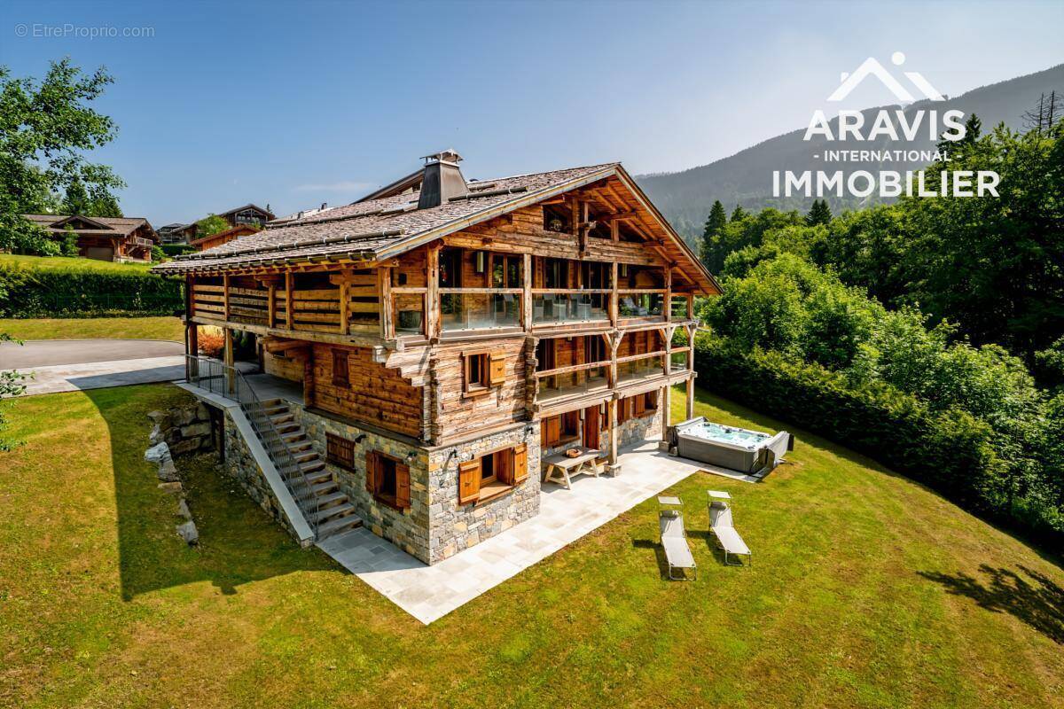 Maison à ARACHES-LA-FRASSE
