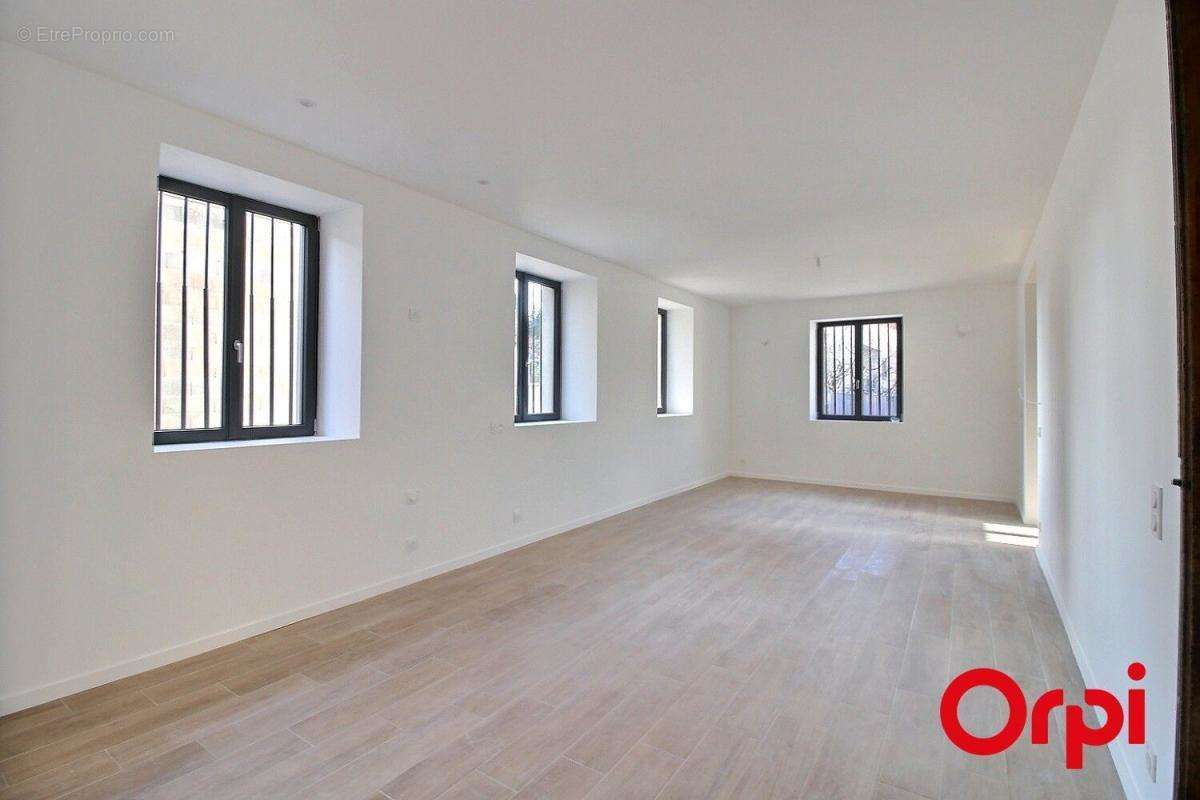 Appartement à MARSEILLE-13E