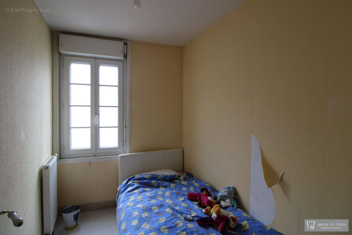 Appartement 136 m² à Pons  - photo 6