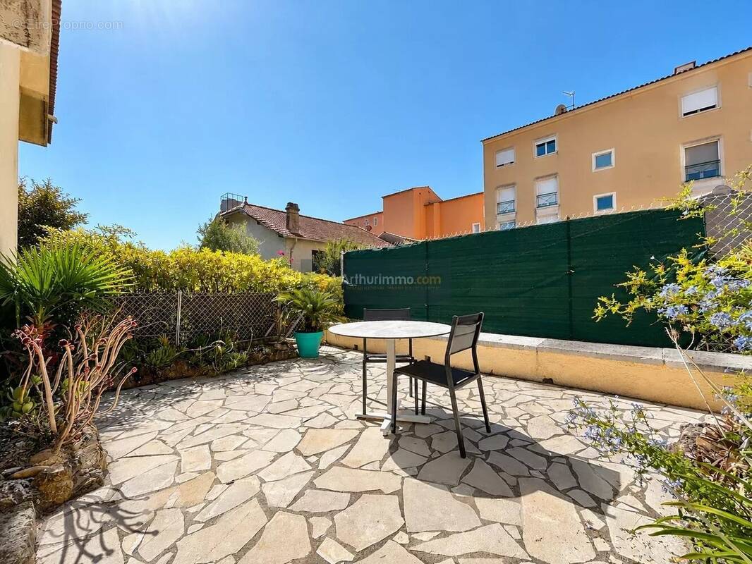Appartement à FREJUS