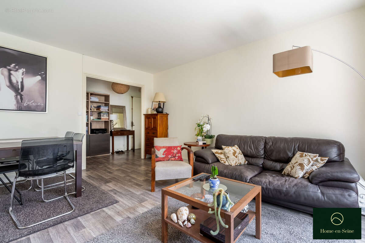 Appartement à PARIS-12E